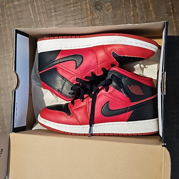 Air Jordan 1 mid GS Reverse Bred - Picture 6 of 6